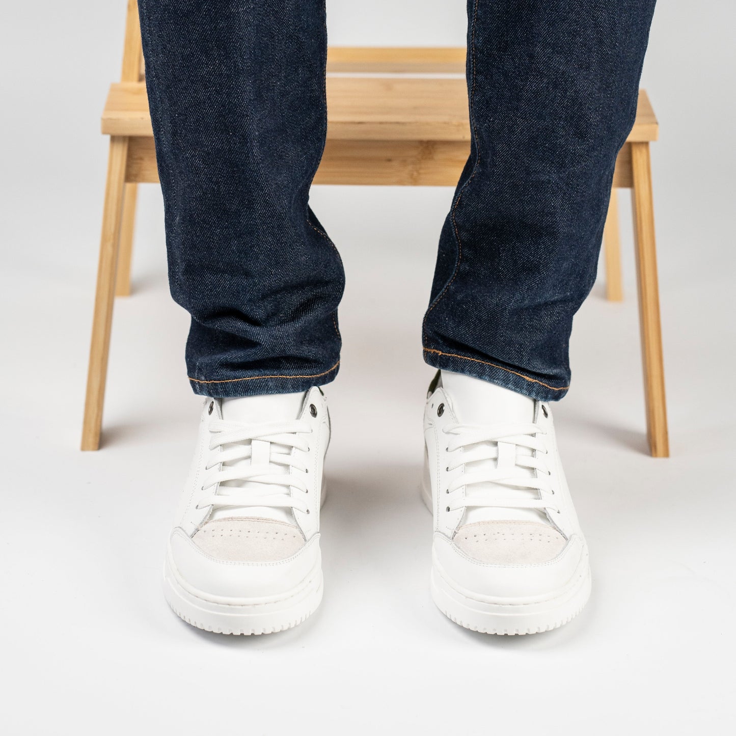 Sneakers Basket
