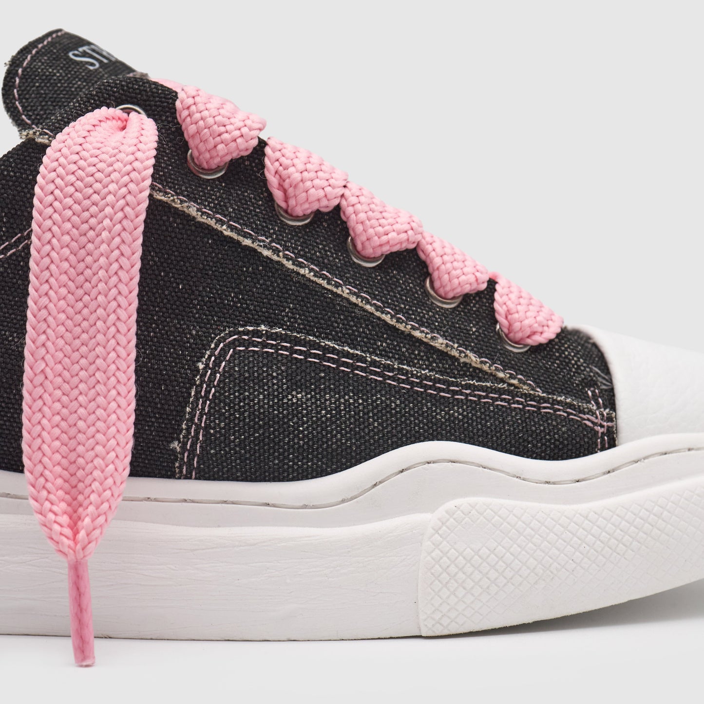 Strike Raw Pink